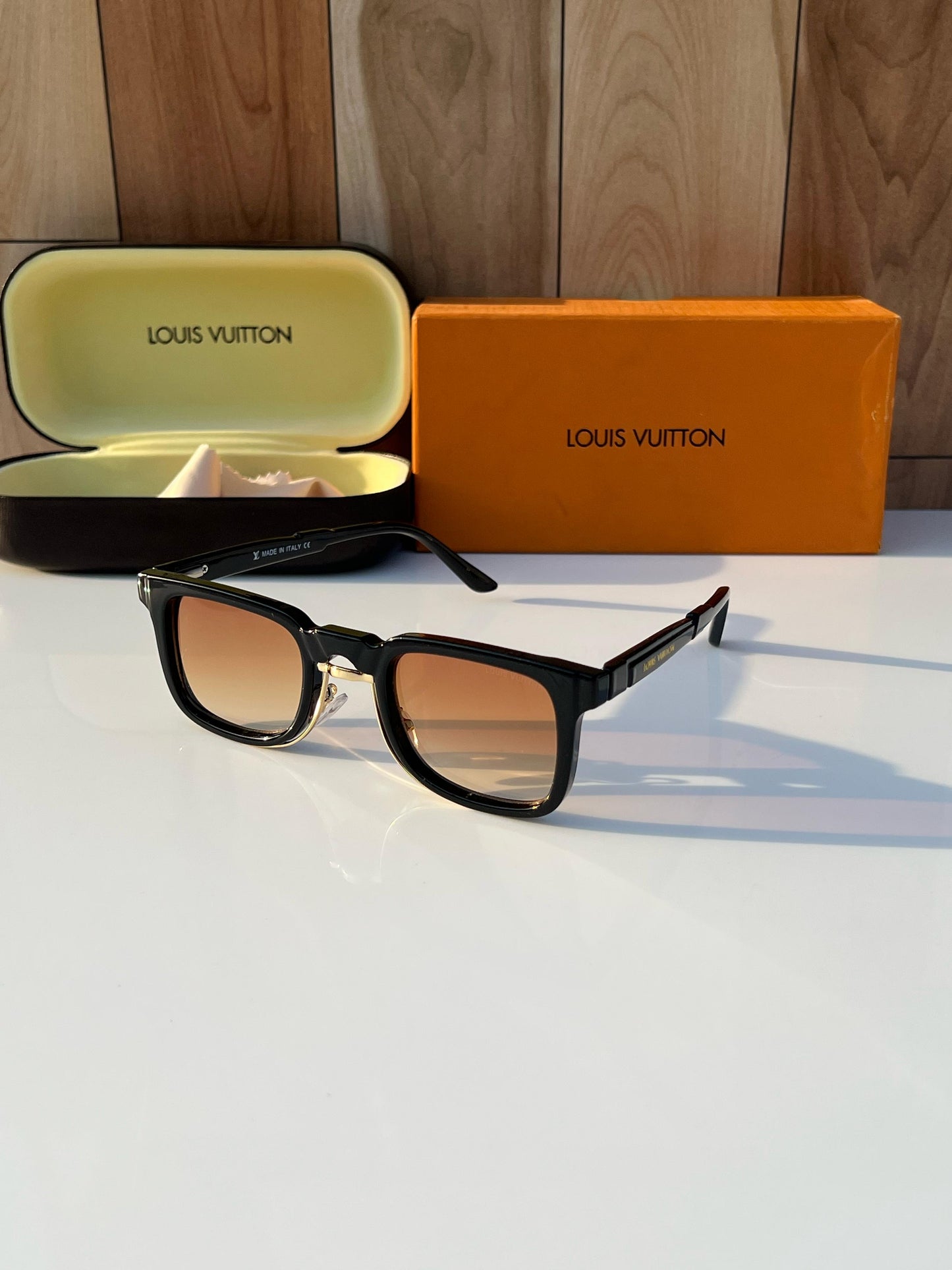 Louis Vuitton Black brown (1008) Sunglass With Original Packing