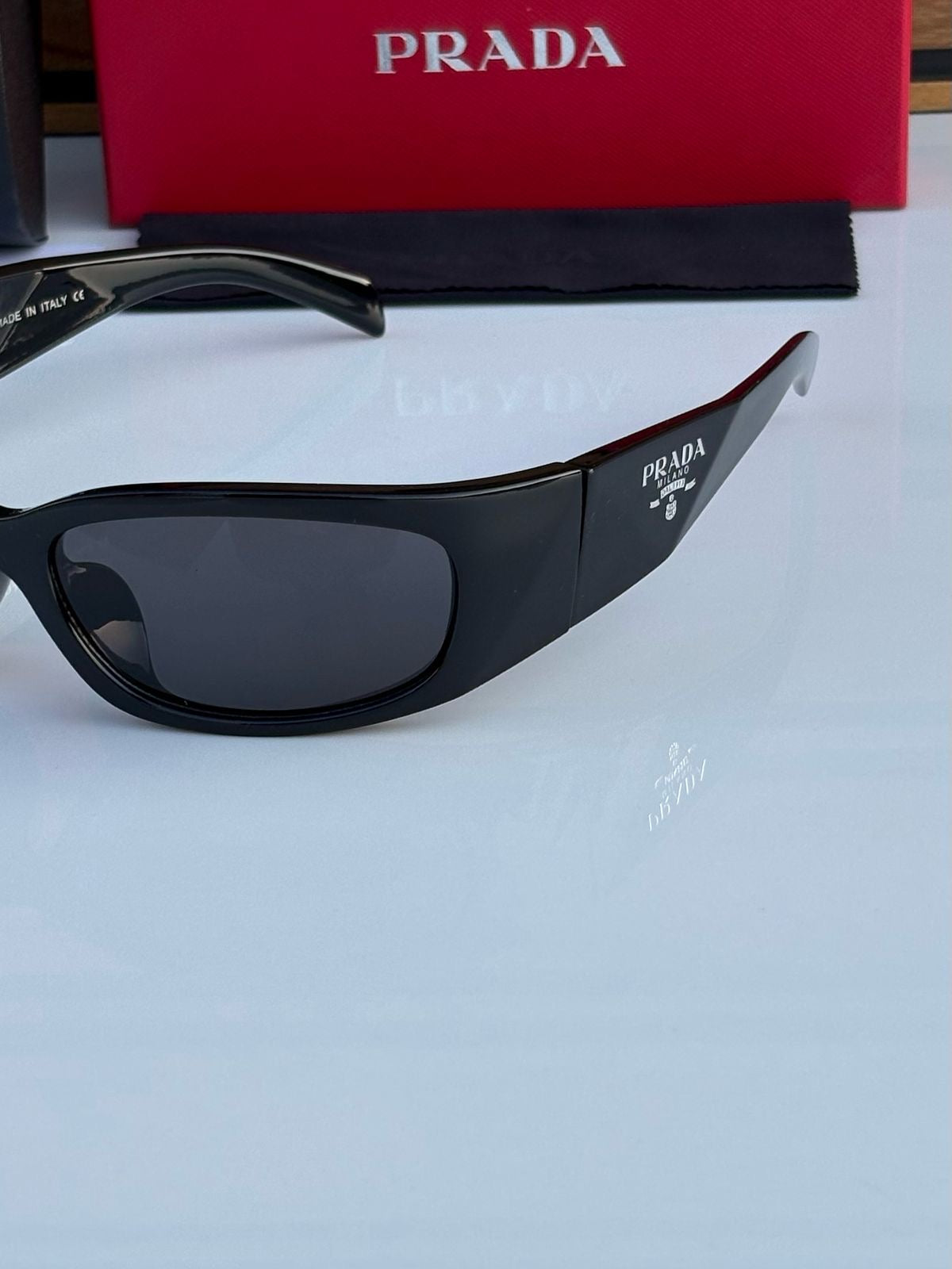 Prada Black (8152) Sunglass With Ig Kit And Packing