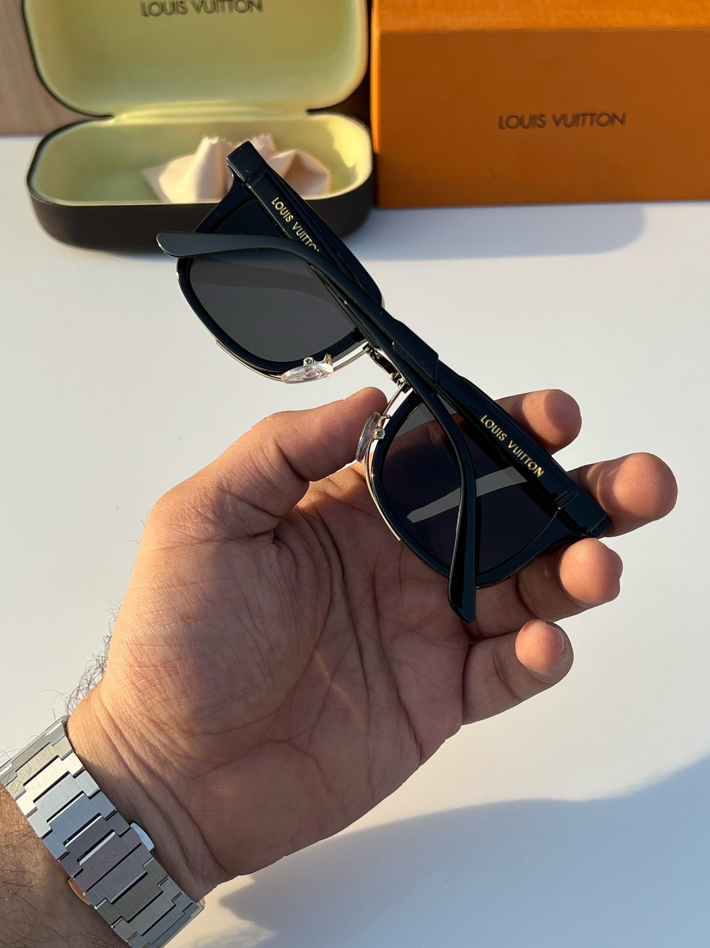 Louis Vuitton Black Gold (1008) Sunglass With Og Kit And Packing