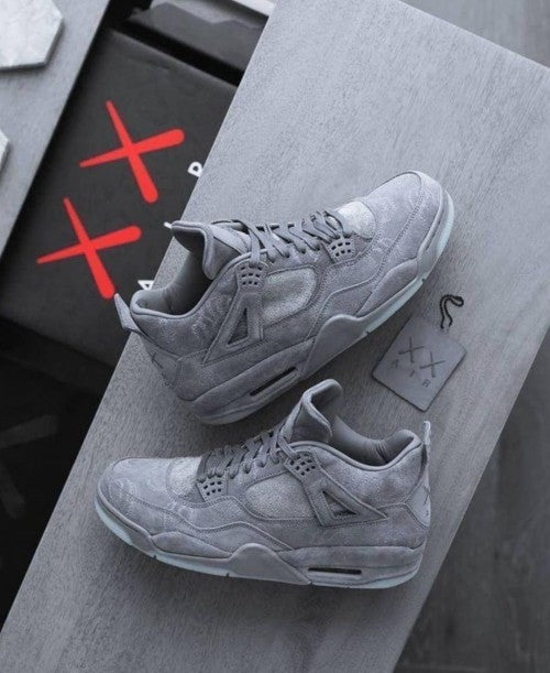 NIKE AIR JORDAN RETRO 4 KAWS WITH OG BOX PACKING